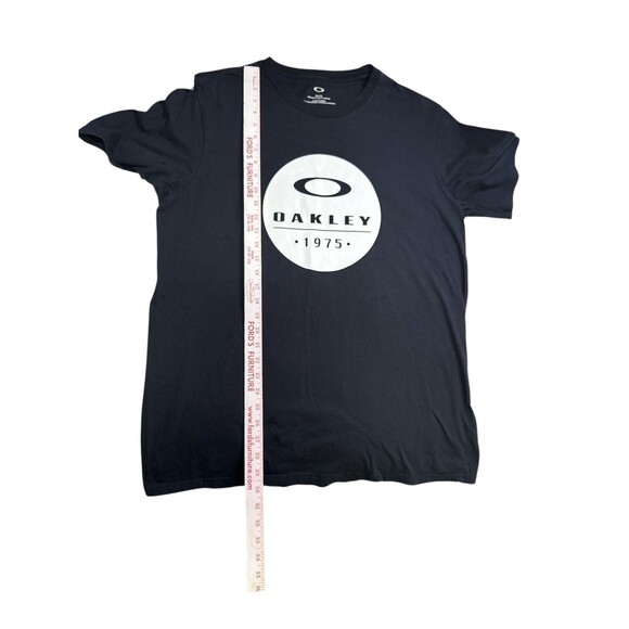 Oakley T-Shirt Men’s XL Black Short Sleeve Regular Fit Graphic Print 1975 Tee - Picture 5 of 7